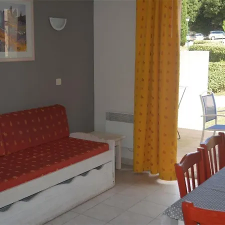 Holiday home Maison Duplex 3p 6 Pers Avec Piscines, Terrasses, Parking Et Animaux Admis - - Fr-1-382-16